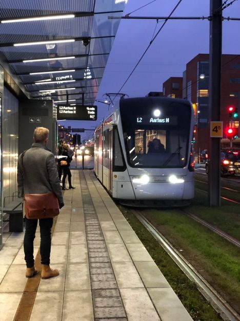 Letbanen i Aarhus har løftet passagertallet med 40 procent Letbanen i Aarhus har løftet passagertallet med 40 procent