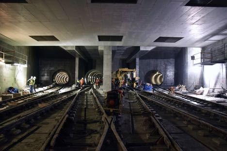 Skinnerne ligger i ring under København