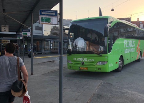 Fjernbus-selskab kører natbus på tværs af landet Fjernbus-selskab kører natbus på tværs af landet
