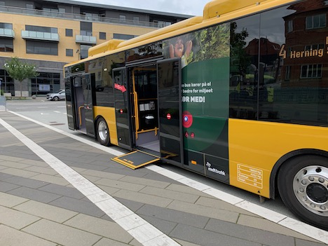 Fremtidens midtjyske busser bliver mere handicapvenlige