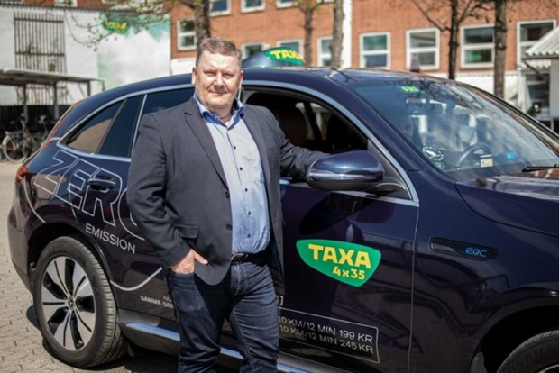 Taxi-selskab har fet ny direktr