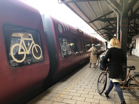 Cyklistforbundet: Der mangler løsninger for cykler ved stationerne